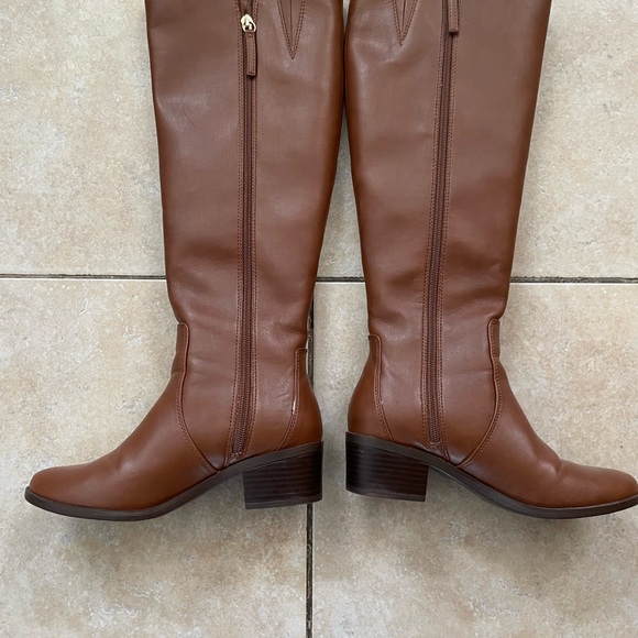 Brown Knee-High Leather Boots - Picture 4 of 6